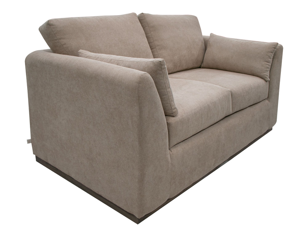 IUP882-LOV-152
